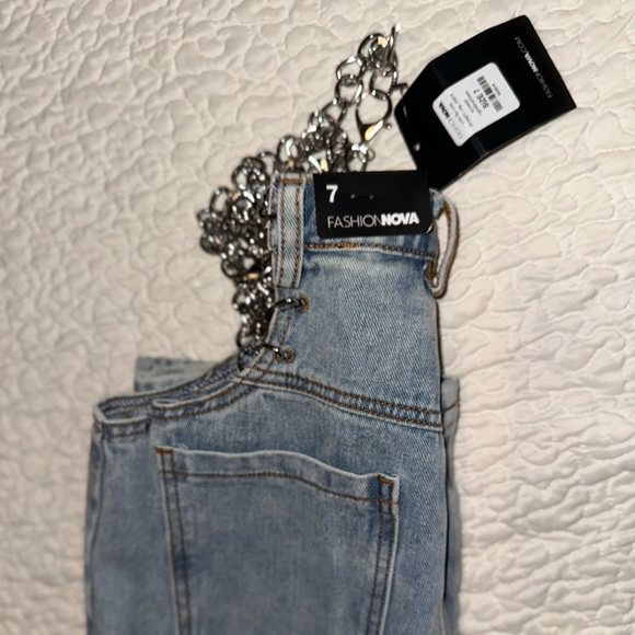 FASHION NOVA Link By Link Straight Leg Jeans- Light Blue Wash - Picture 7 of 7